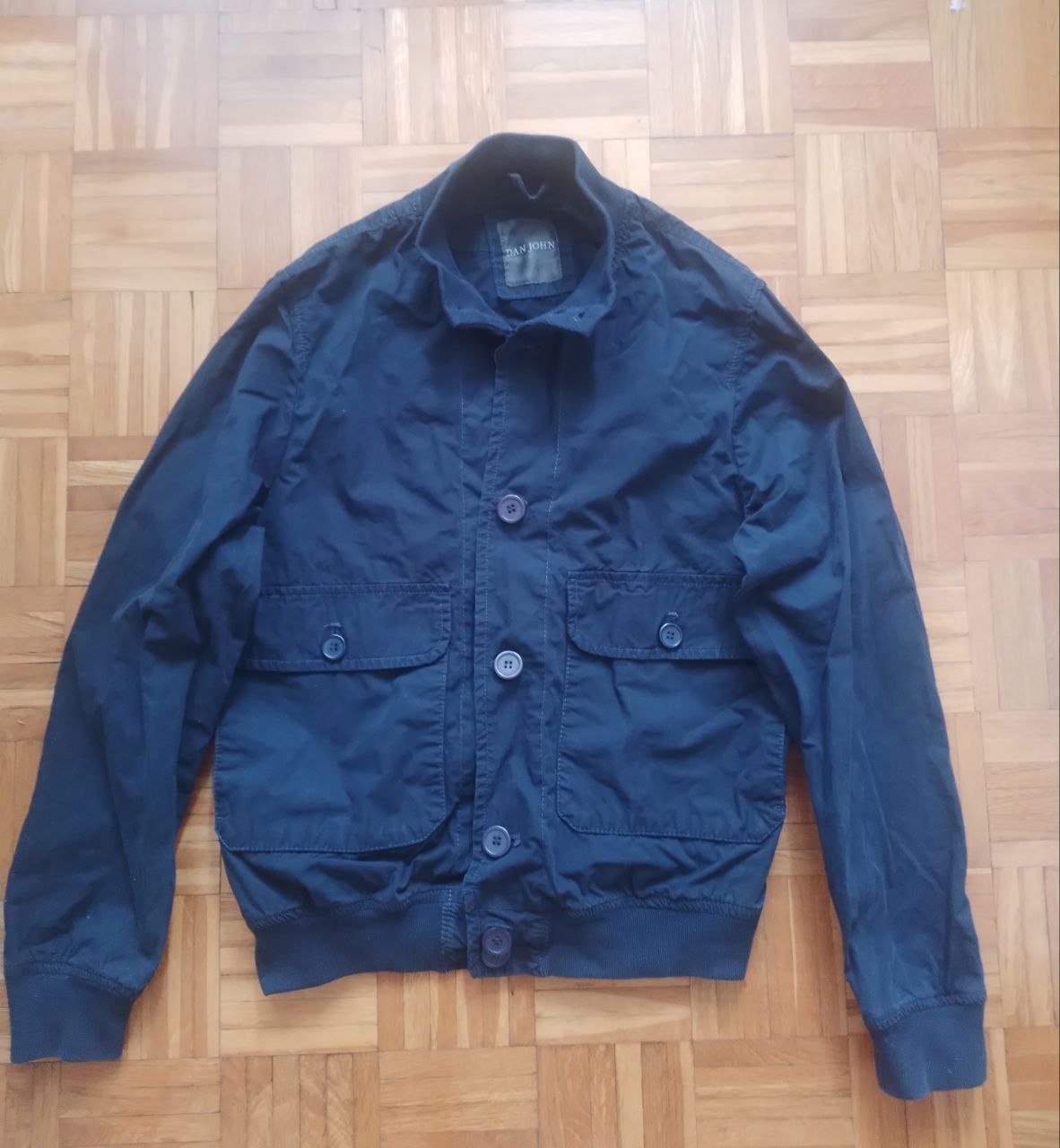 Ветровка J.Crew р. M, 300 дин — Нови Сад, Сербия Ветровка J.Crew р. M, 300 дин — Нови Сад, Сербия