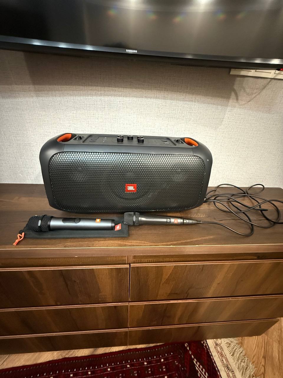 سماعة JBL بحالة ممتازة — باتومي, جورجيا