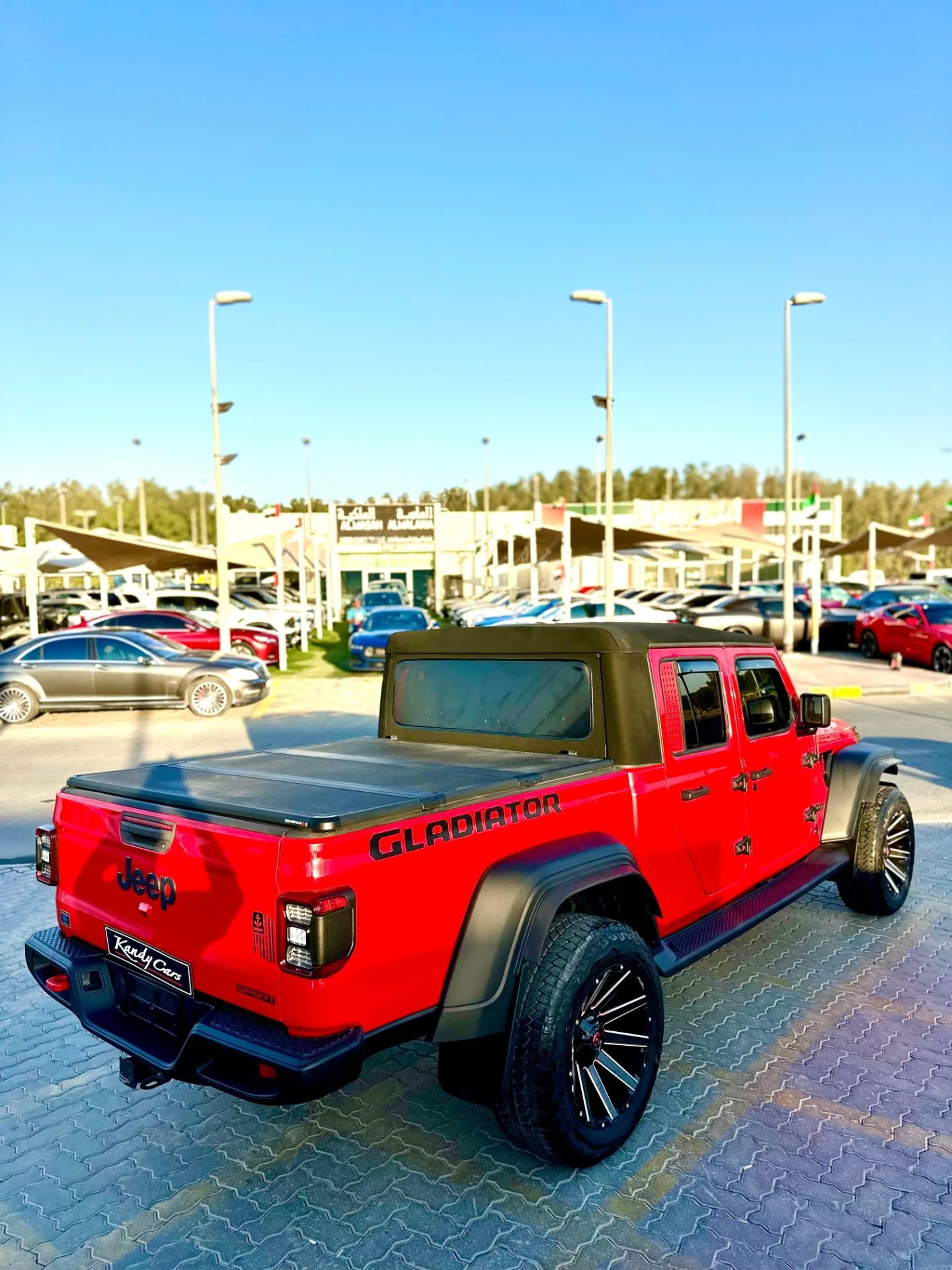 Jeep Gladiator Sport 2020 AED 99,000 — Шарджа, ОАЭ Jeep Gladiator Sport 2020 AED 99,000 — Шарджа, ОАЭ