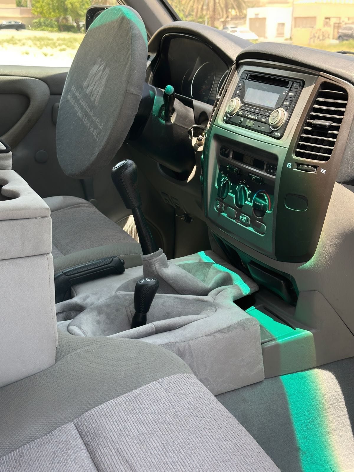 Jeep Grand Cherokee (черный) 2004 — состояние агентства — Дубай, ОАЭ