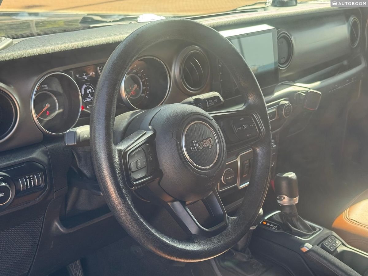 Jeep Wrangler 2021 Willys gray automatic gasoline — Tel Aviv, Israel