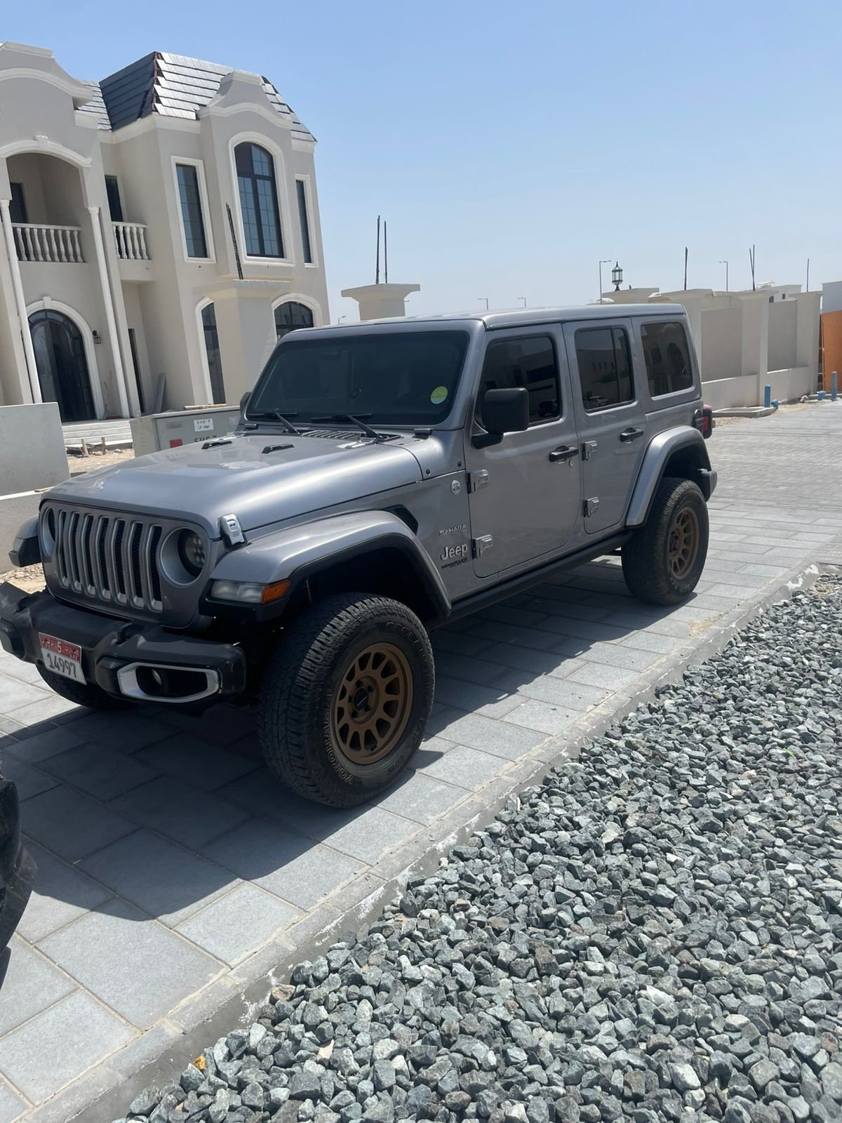 Jeep Wrangler Sport 2019 серебристый — Дубай, ОАЭ