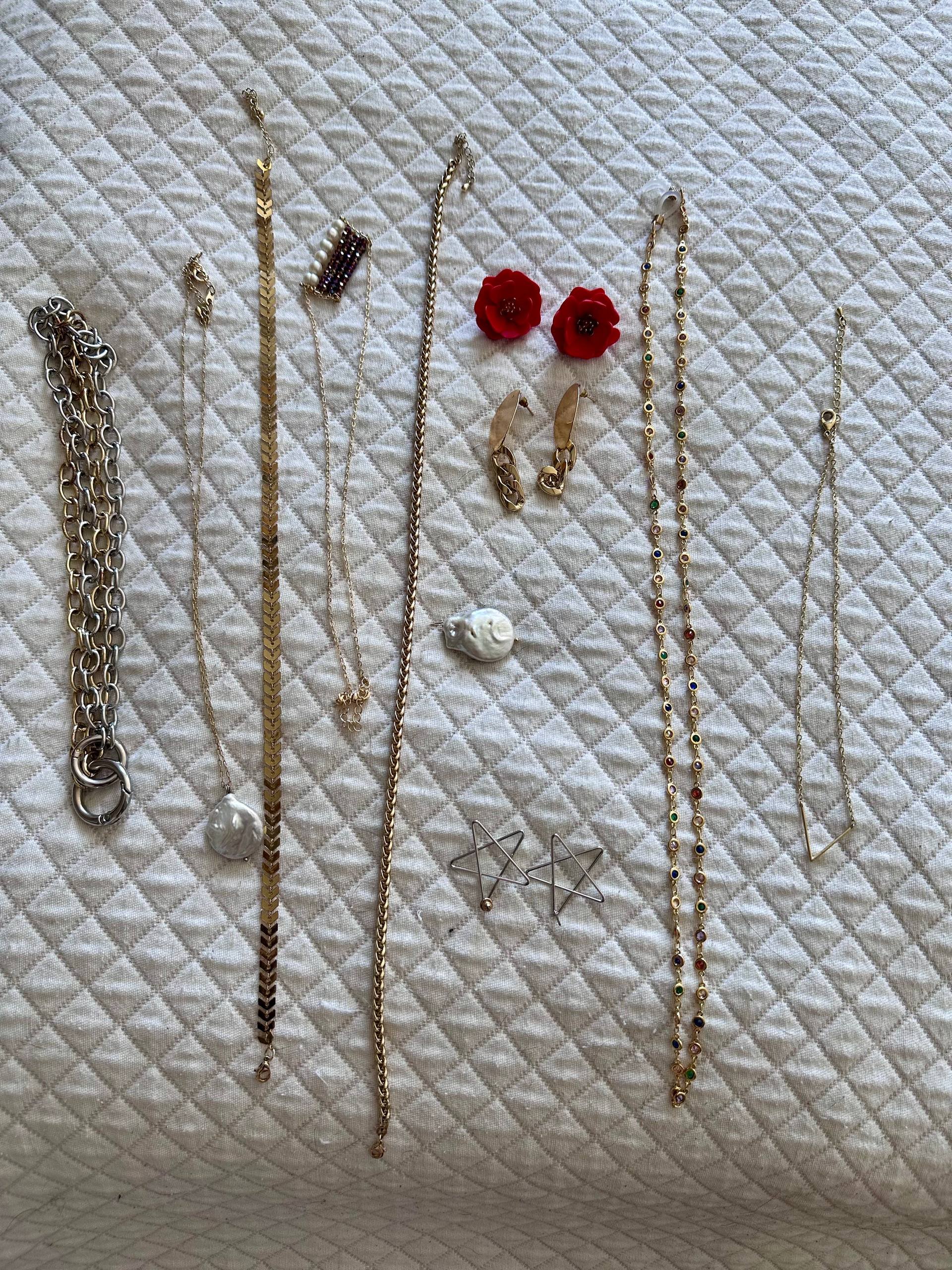 Bisutería gratis (juego de joyas) — Novi Sad, Serbia