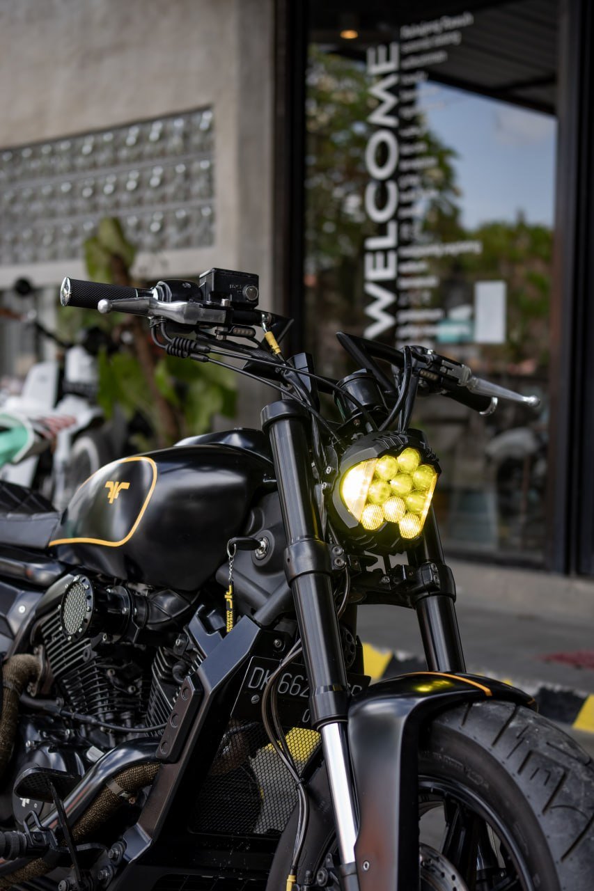 كيوي 250 V2 Custom Harley Sportster Edition (إيجار) — بالي, إندونيسيا