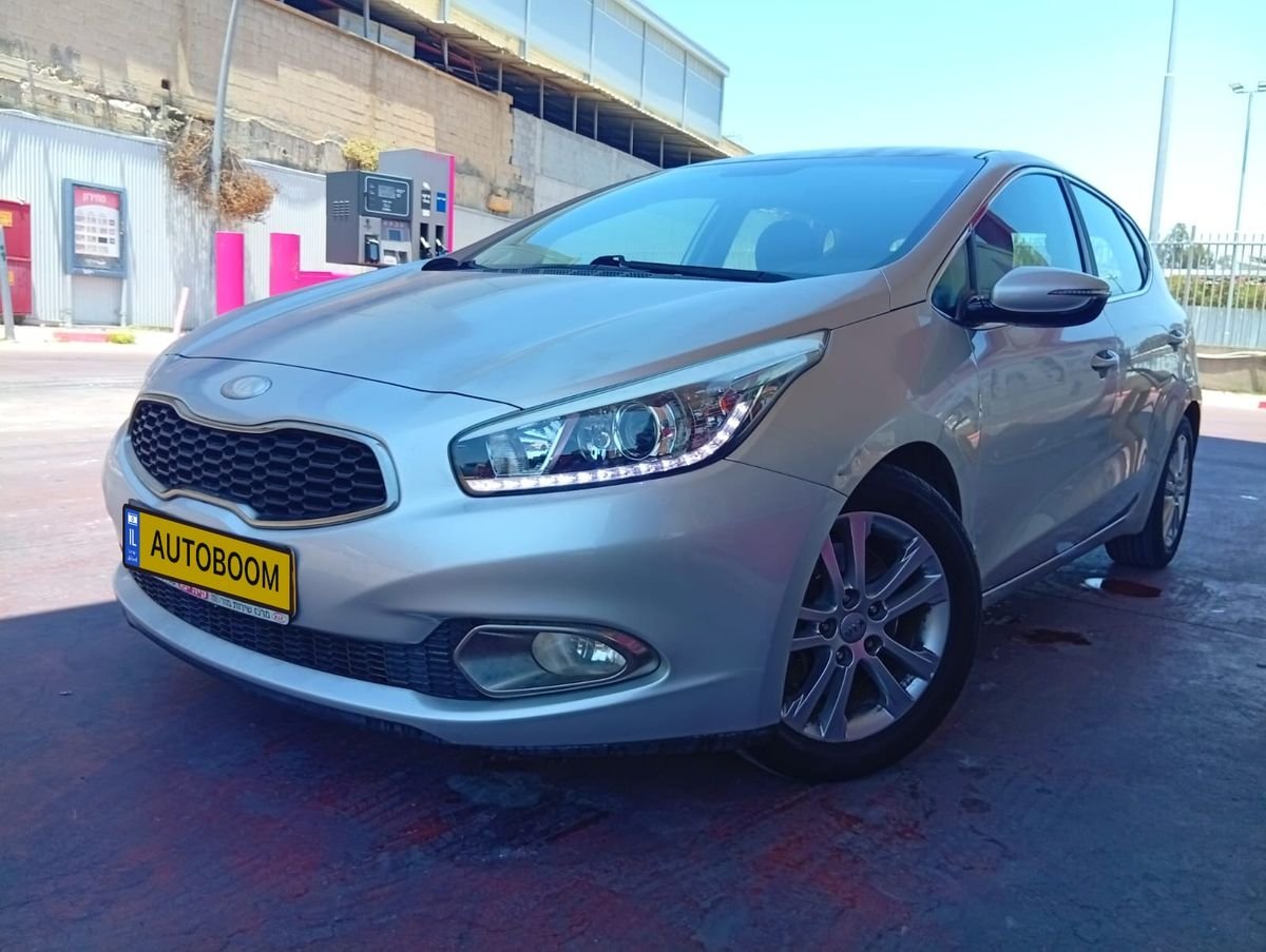 Kia Ceed 2013 EX 1.6 automatic robot, hatchback — Tel Aviv, Israel