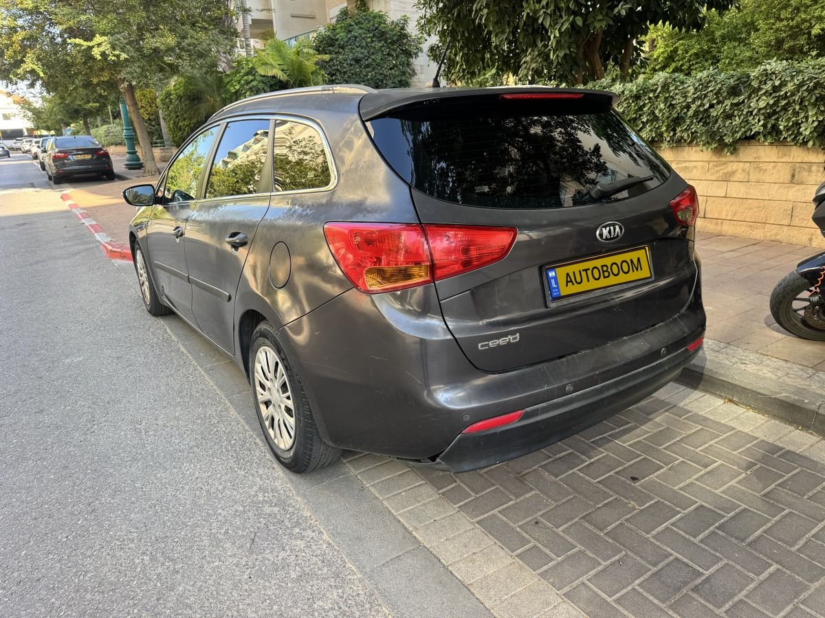 Kia Ceed 2015 wagon 5-door gray automatic robot — Rishon LeZion, Israel