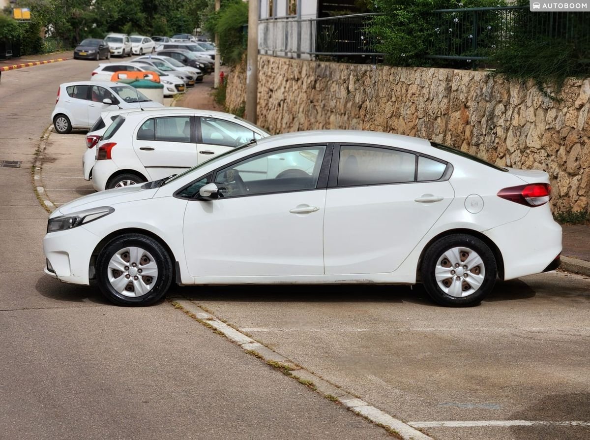 Kia Forte car (interior & infotainment) — Tel Aviv, Israel