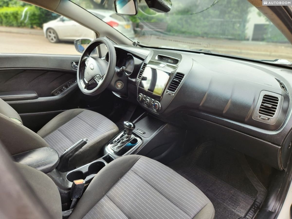 Kia Forte car (interior & infotainment) — Tel Aviv, Israel
