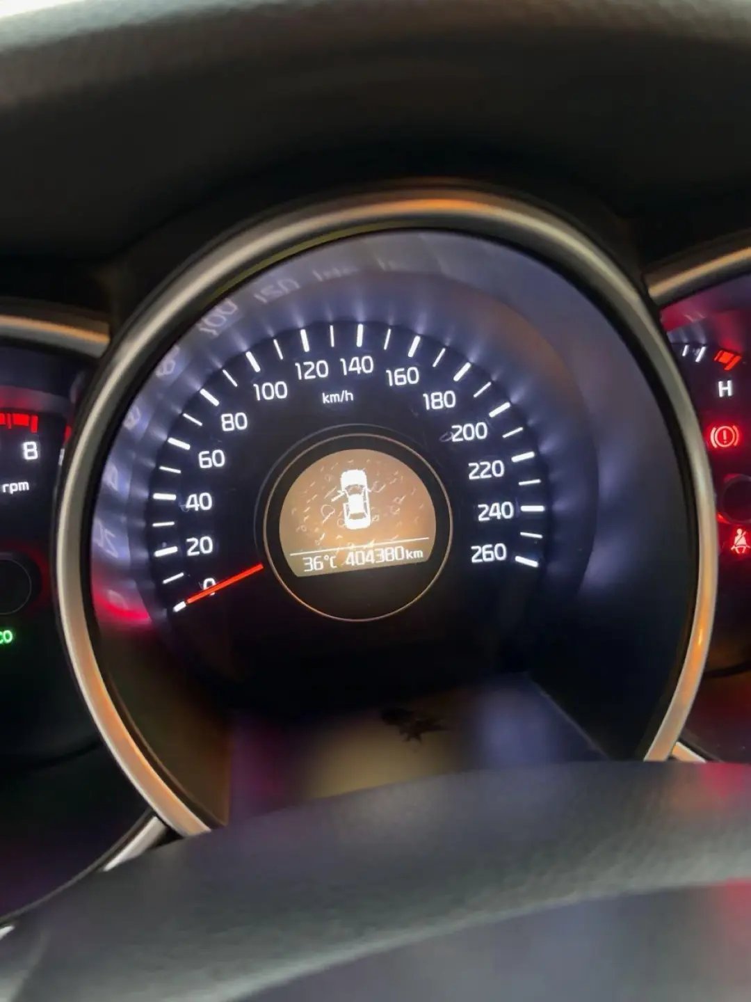 Kia Optima 2014 серебро, 8500 AED — б/у — Дубай, ОАЭ