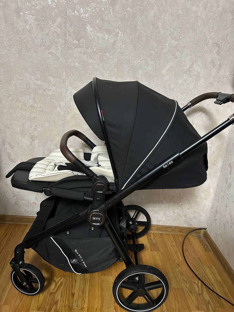 Прогулочная коляска Kidilo Aeies A2 черная — Москва, Россия Прогулочная коляска Kidilo Aeies A2 черная — Москва, Россия