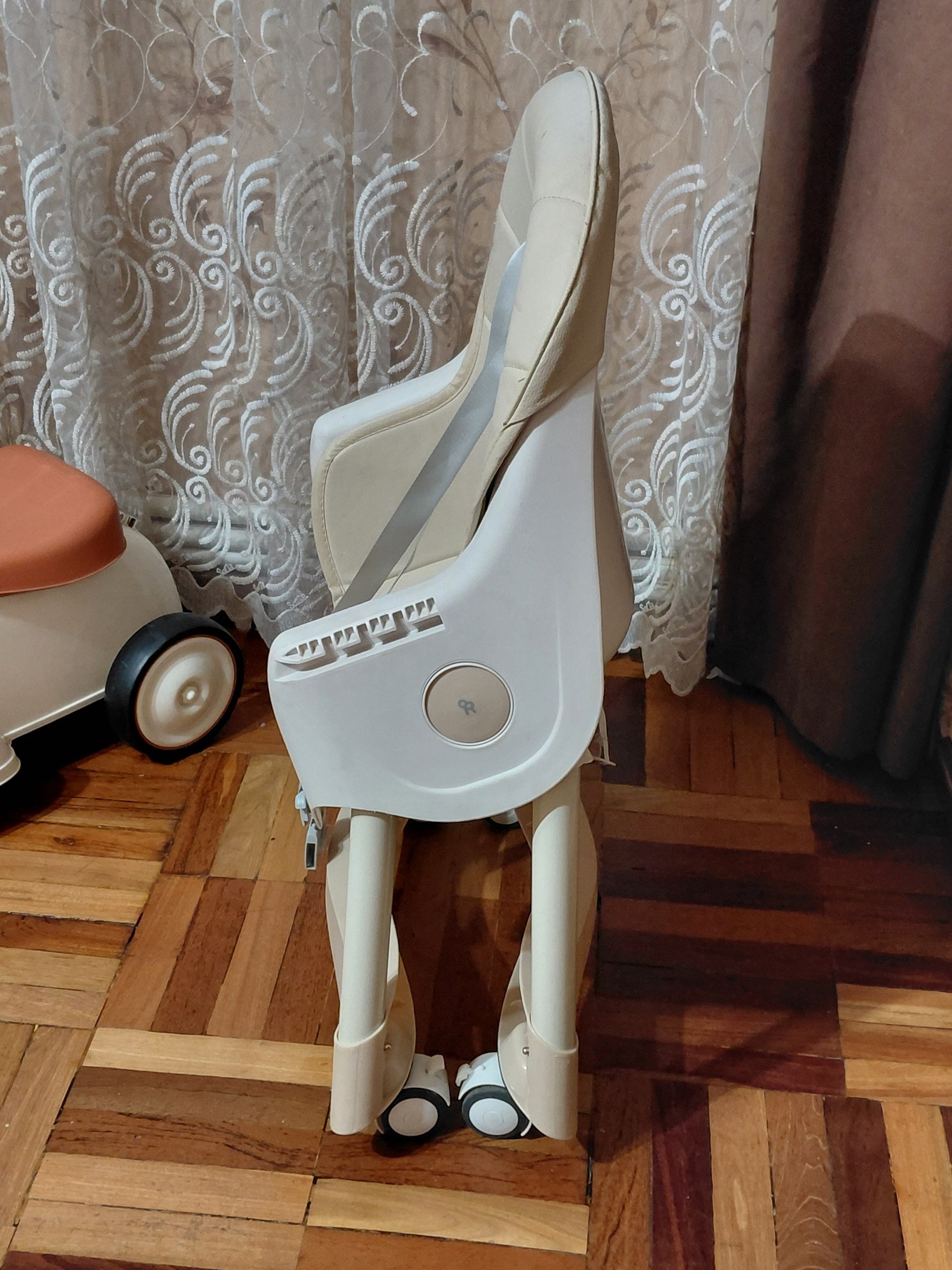 Kids feeding chair without tray — Yerevan, Armenia