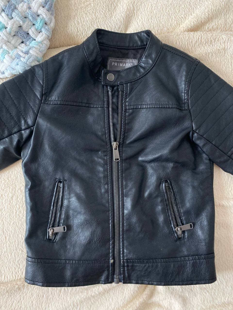 Kids leather jacket size 98, black — Saint Petersburg, Russia
