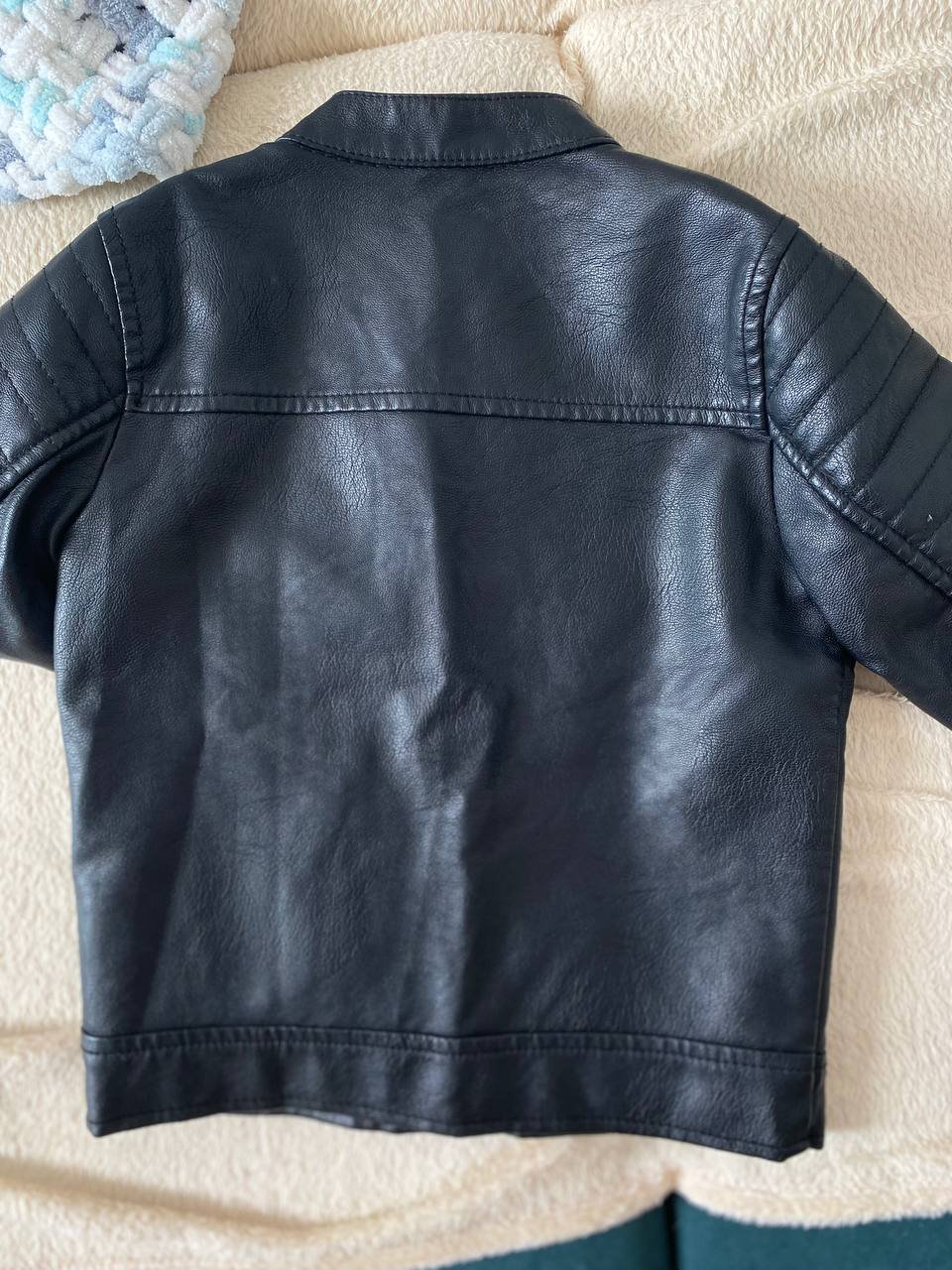 Kids leather jacket size 98, black — Saint Petersburg, Russia