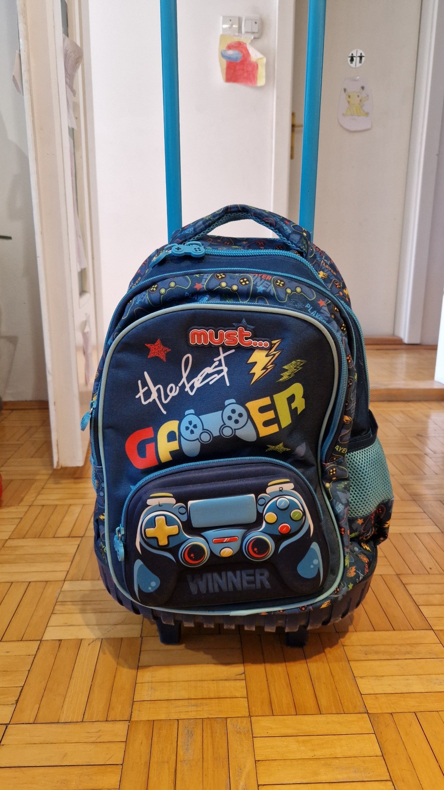 Kids school backpack on wheels — Novi Sad, Serbia