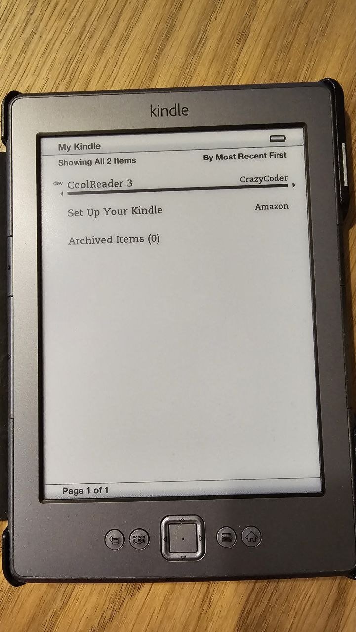 قارئ Kindle مع غطاء و CoolReader وكتب FB2 — مستعمل — تبليسي, جورجيا