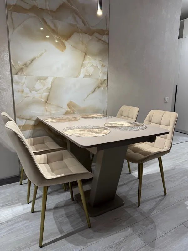 طقم مطبخ: طاولة 120x80 و4 كراسي — like new — موسكو, روسيا