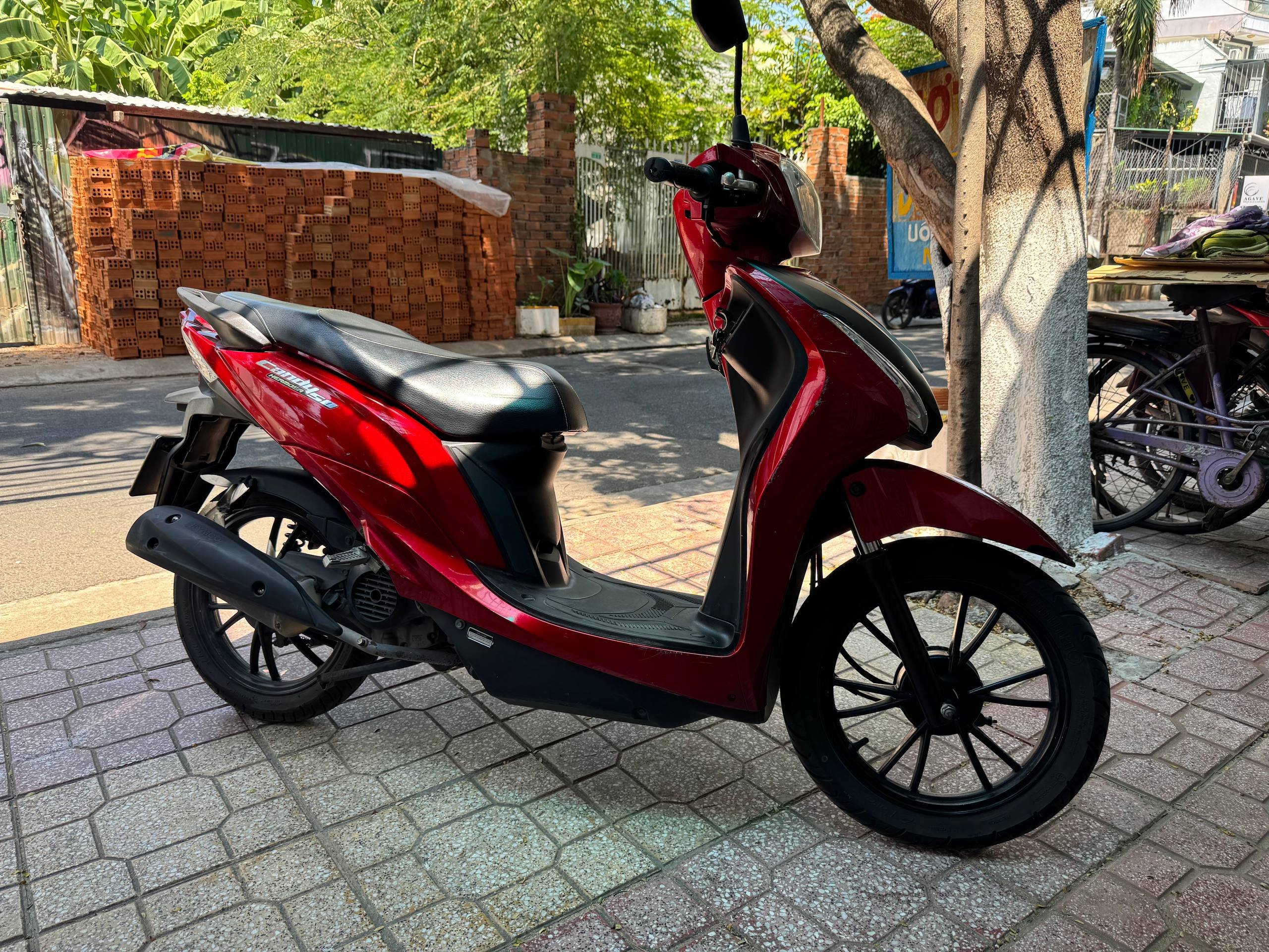 Kymco Hermosa Candy 2020 scooter 50cc automatic — Nha Trang, Vietnam