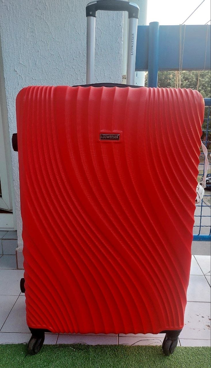 Maleta talla L 48x70, roja, excelente estado — excelente — Novi Sad, Serbia