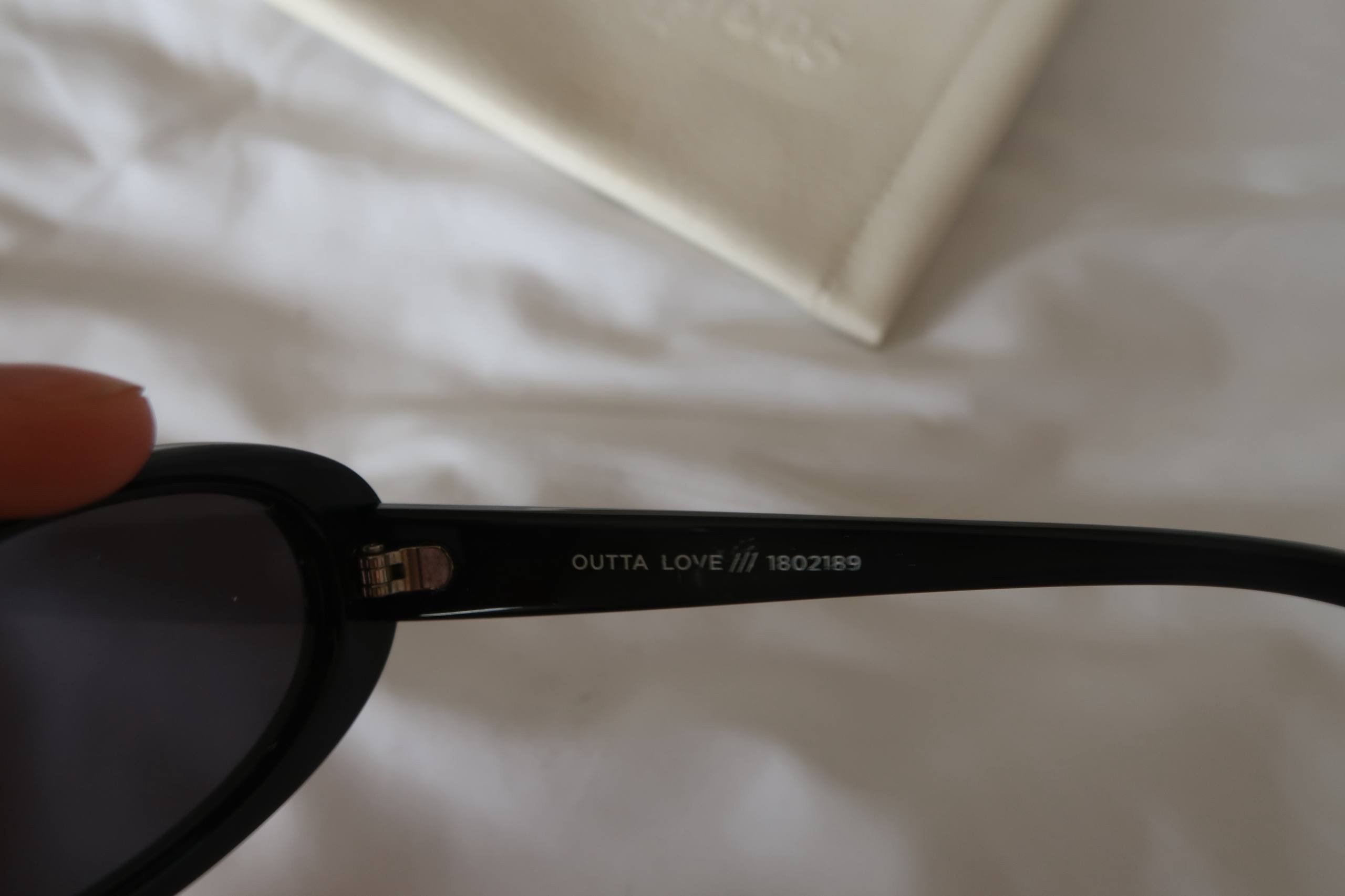 Очки Le Specs и OUTTA LOVE — Бали, Индонезия