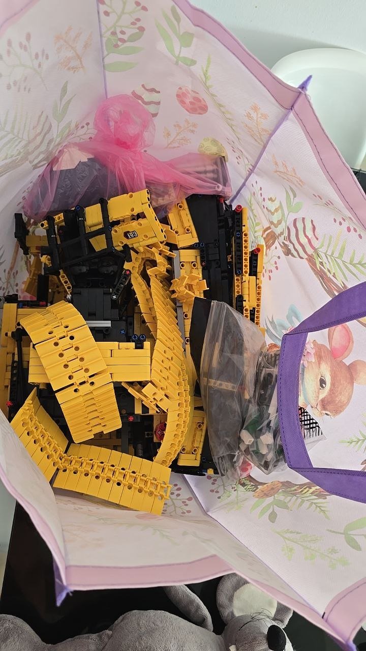 LEGO constructor set for free, Limassol Germasogeia — Limassol, Cyprus LEGO constructor set for free, Limassol Germasogeia — used — Limassol, Cyprus