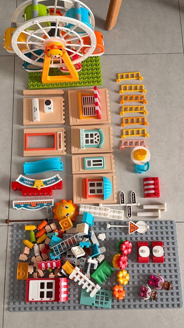 Análogo exacto LEGO DUPLO, juego completo — Nha Trang, Vietnam