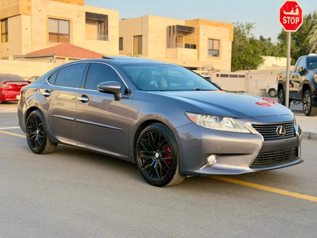 Lexus ES 350 2013 американская версия — Дубай, ОАЭ Lexus ES 350 2013 американская версия — Дубай, ОАЭ