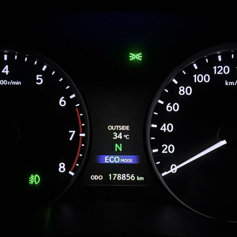 Lexus ES 350 2013 белый (GCC) — Дубай, ОАЭ Lexus ES 350 2013 белый (GCC) — Дубай, ОАЭ