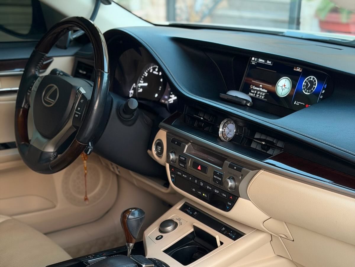 Lexus ES 350 2015, 41 000 AED — Dubái, EAU