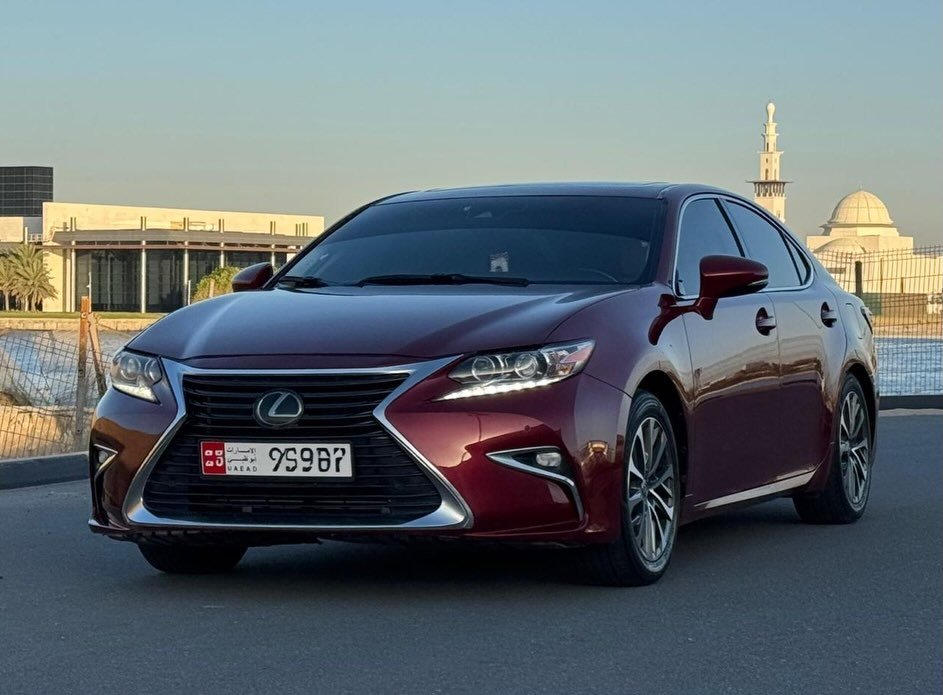 لكزس ES 350 2017 تجهيزات كاملة — دبي, الإمارات