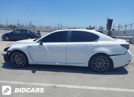 لكزس GS F 2016 أبيض (ضرر أمامي) — دبي, الإمارات لكزس GS F 2016 أبيض (ضرر أمامي) — دبي, الإمارات