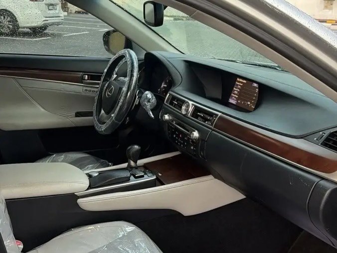 Lexus GS-Series 2014 серебро — Шарджа, ОАЭ
