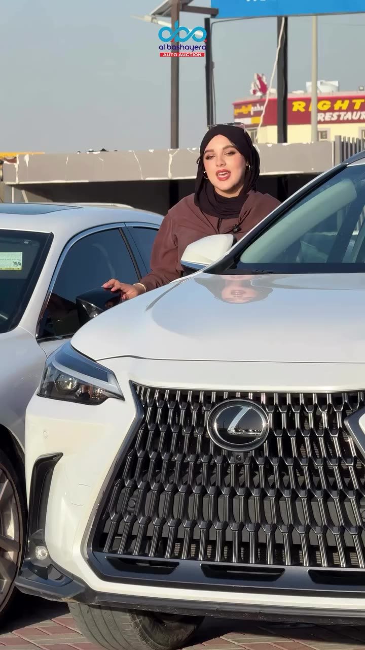 لكزس IS 300 2023 (مزاد) — دبي, الإمارات