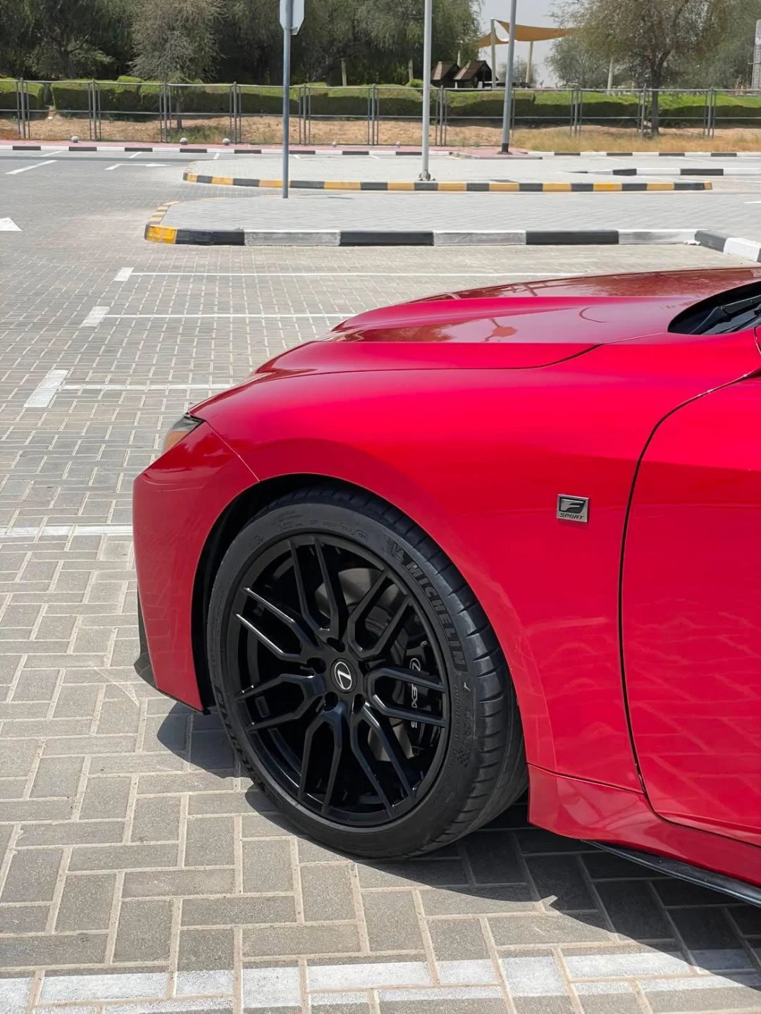 لكزس IS F 500 2023، 26 ألف كم، تجهيزات كاملة — حالة الوكيل — عجمان, الإمارات