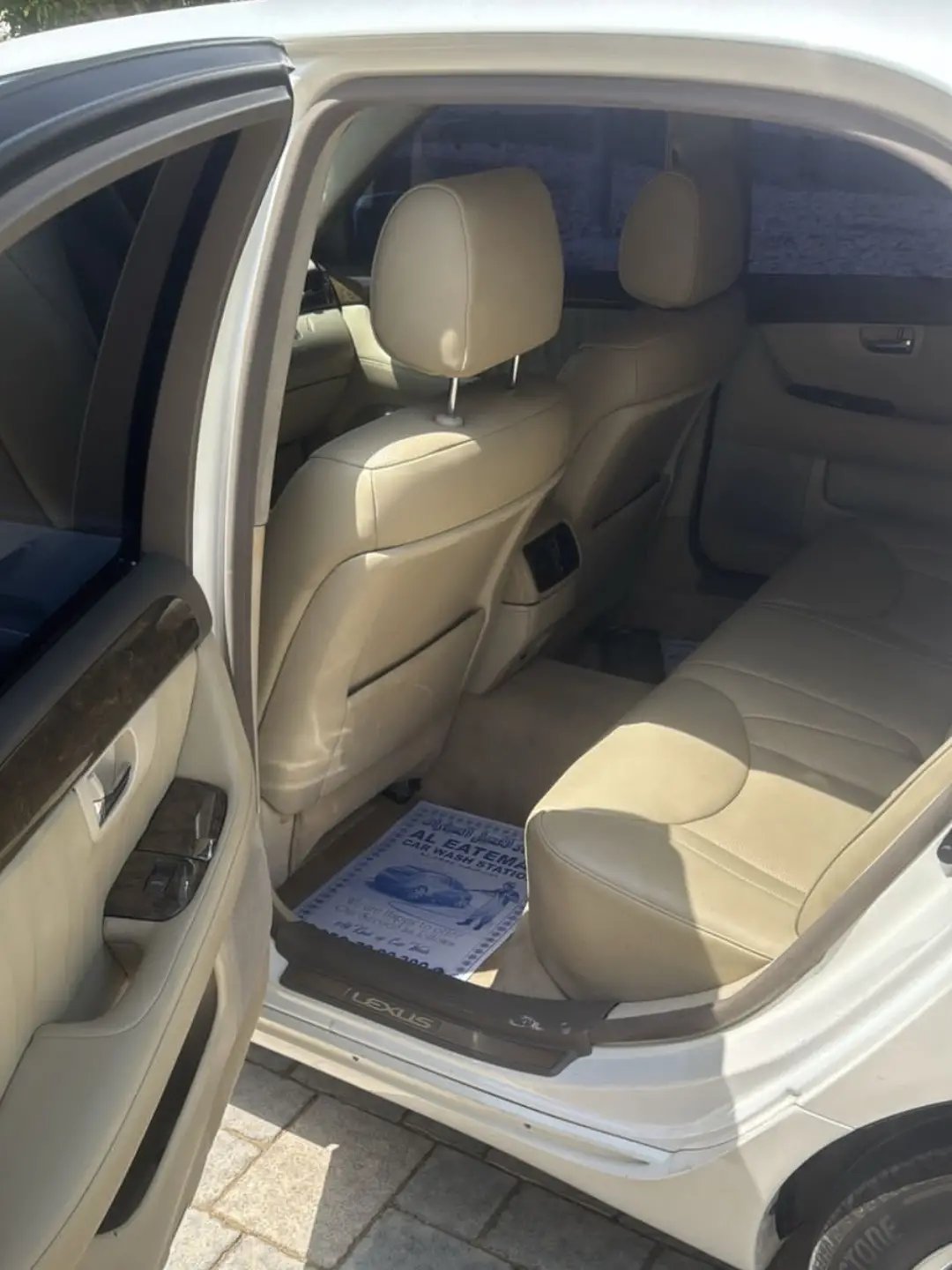 Lexus LS430 2003, 9 тыс. AED, автомат, чистый — очень чистый — Дубай, ОАЭ