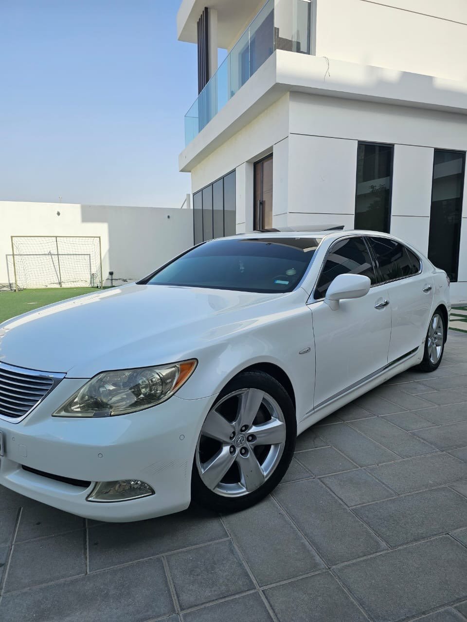 Lexus LS460 2007 белый, бежевый салон, Gulf — Дубай, ОАЭ