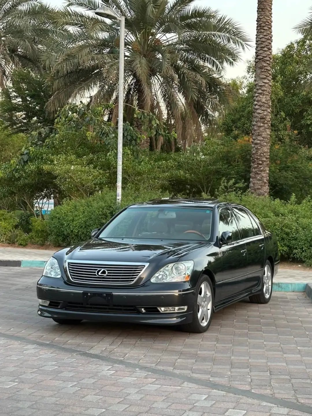 Lexus LS 430 2004 — 30000 AED, interior de cuero — Dubái, EAU Lexus LS 430 2004 — 30000 AED, interior de cuero — Dubái, EAU