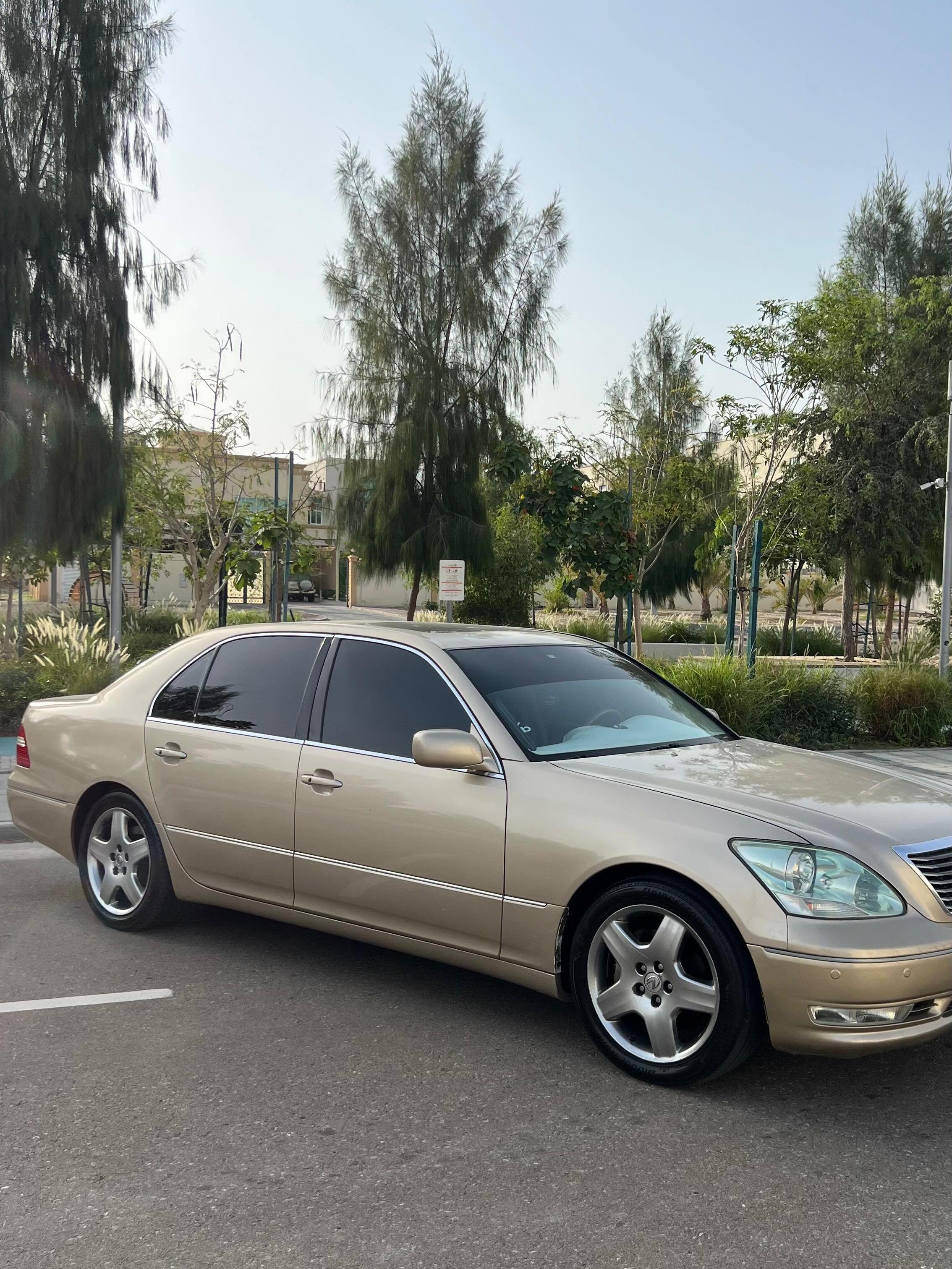 Lexus LS 430 2005 бежевый — ready for inspection — Дубай, ОАЭ