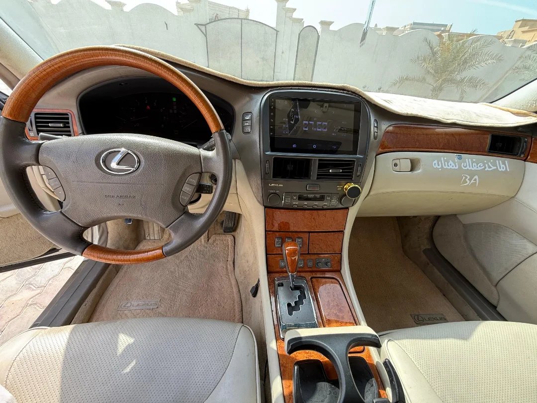 Lexus LS 430 2005 blanco perla — Dubái, EAU Lexus LS 430 2005 blanco perla — Dubái, EAU