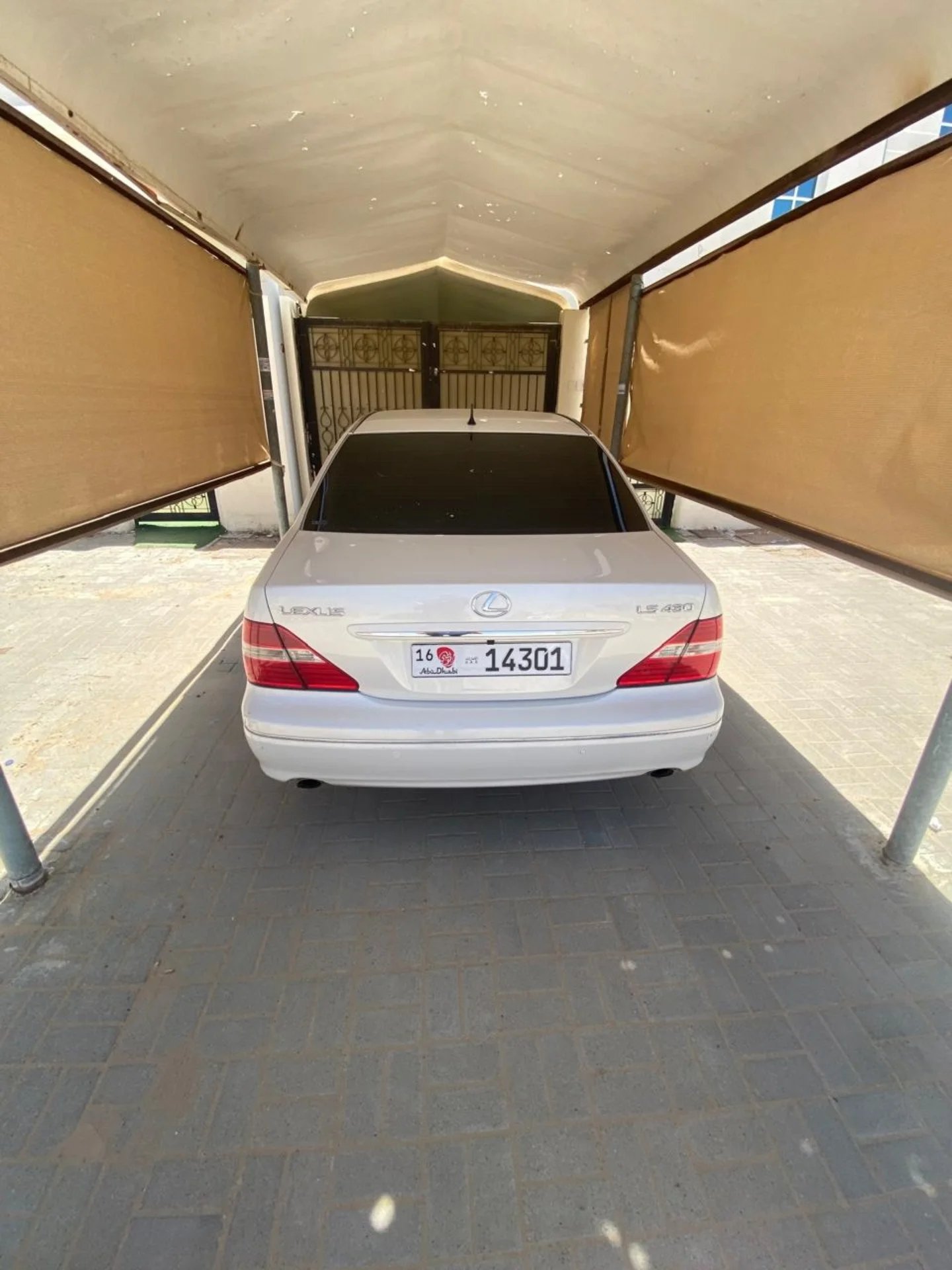 Lexus LS 430 2005 белый, идеальное состояние — отличное — Дубай, ОАЭ