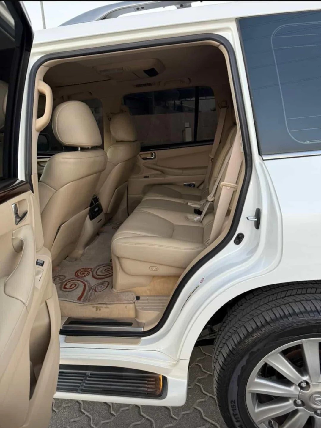Lexus LX 570 2010 — Дубай, ОАЭ Lexus LX 570 2010 — Дубай, ОАЭ
