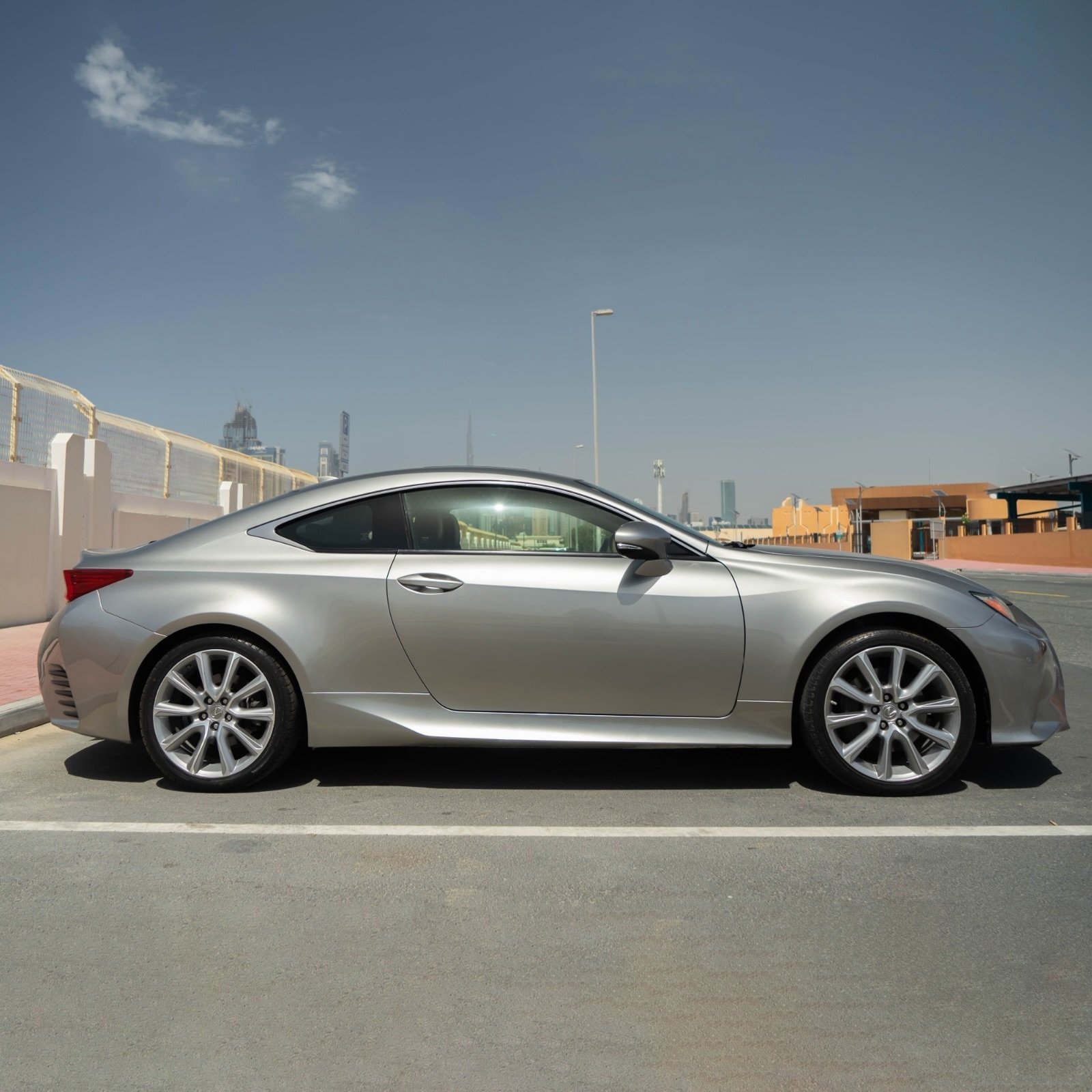 لكزس RC 350 بلاتينوم 2015 دفع رباعي — excellent (like new) — دبي, الإمارات