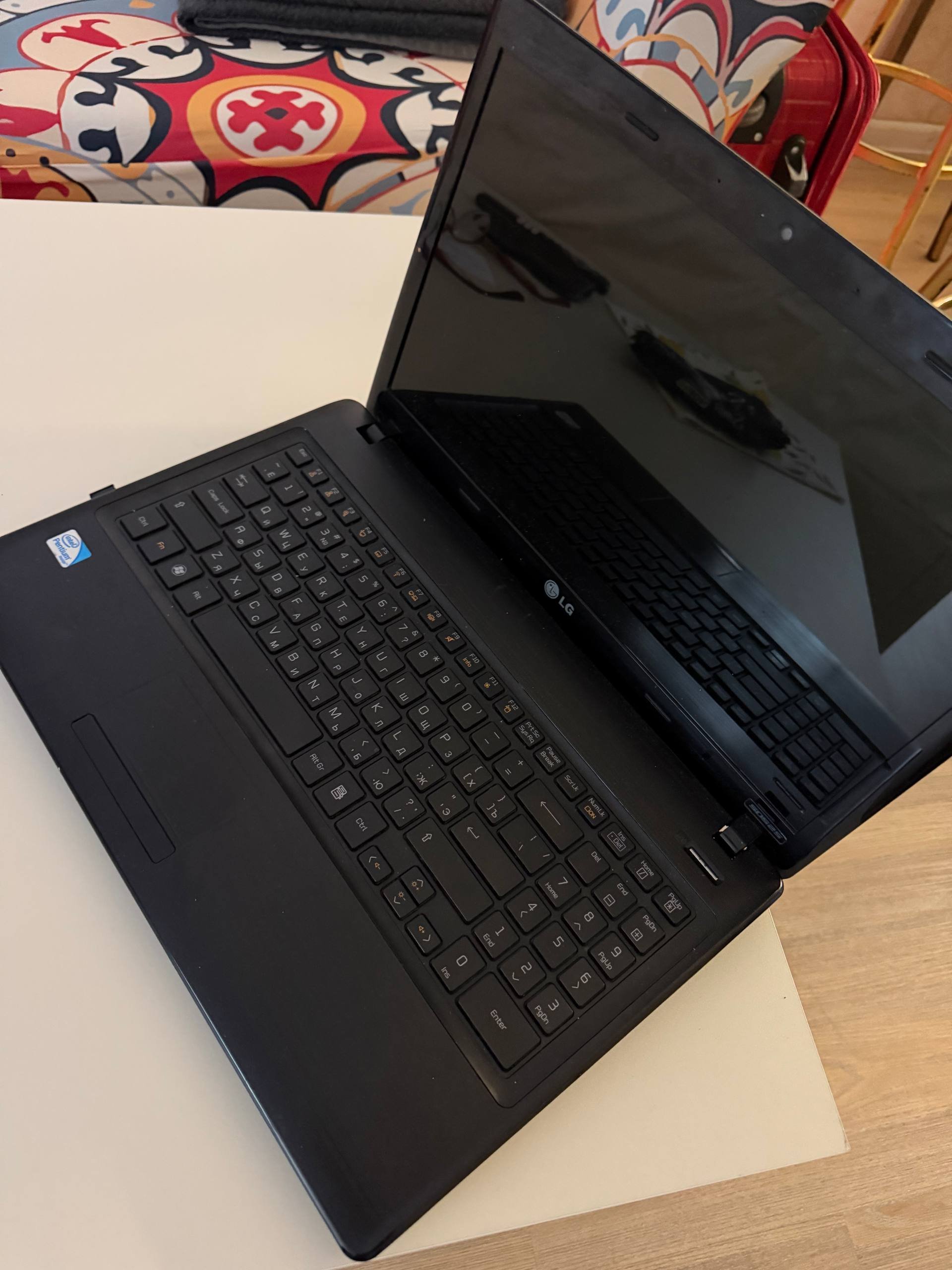 LG laptop 100 lari — Batumi, Georgia