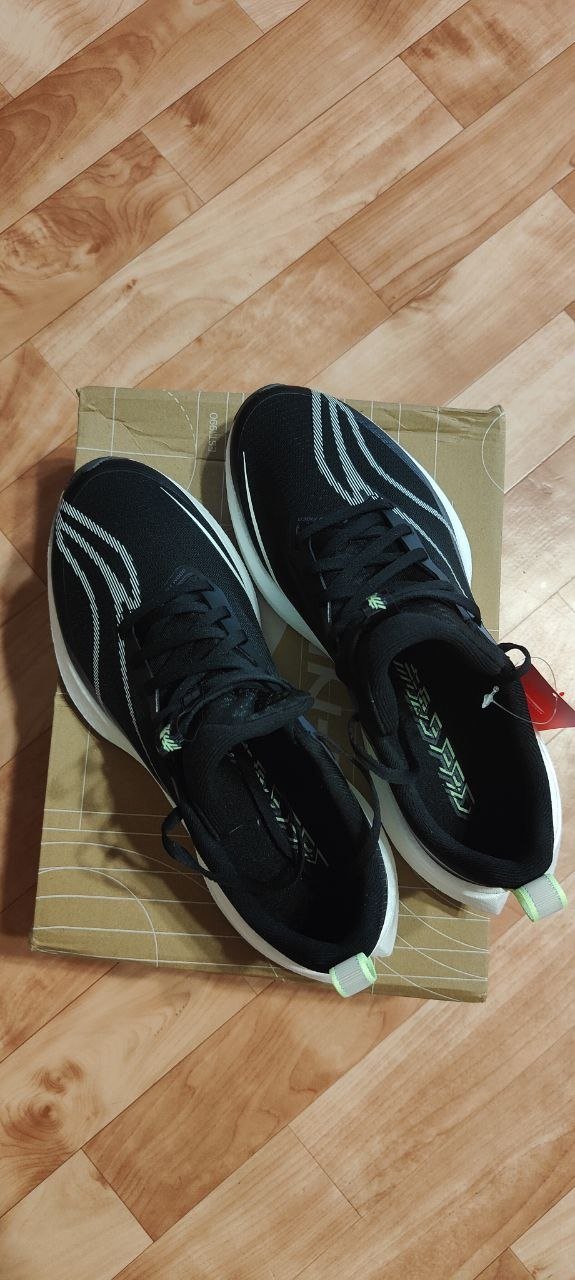 حذاء رياضي Li-Ning Red Hare 9 Pro، مقاس 41.5 — جديد — موسكو, روسيا