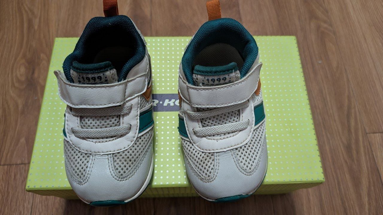 Lightweight Dr. Kong sneakers, size 22 — new — Yerevan, Armenia