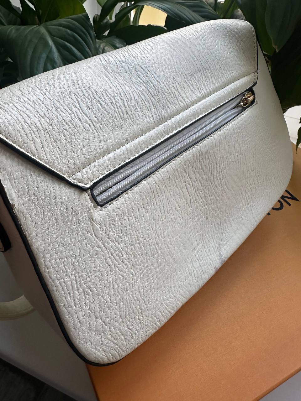 حقيبة Louis Vuitton، 500 روبل — سانت بطرسبرغ, روسيا