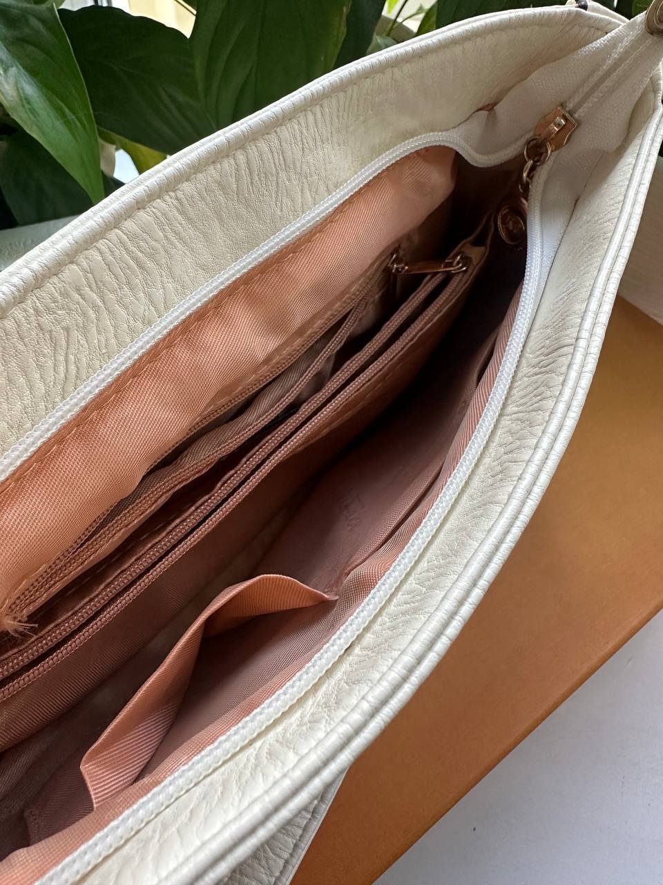 حقيبة Louis Vuitton، 500 روبل — سانت بطرسبرغ, روسيا