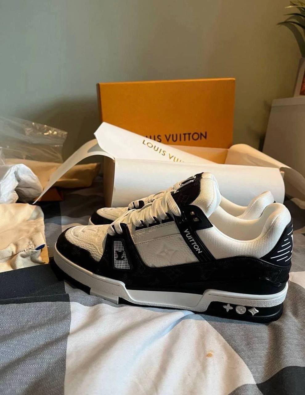 Кроссовки Louis Vuitton Trainer monogram новые — Тбилиси, Грузия Кроссовки Louis Vuitton Trainer monogram новые — новый — Тбилиси, Грузия