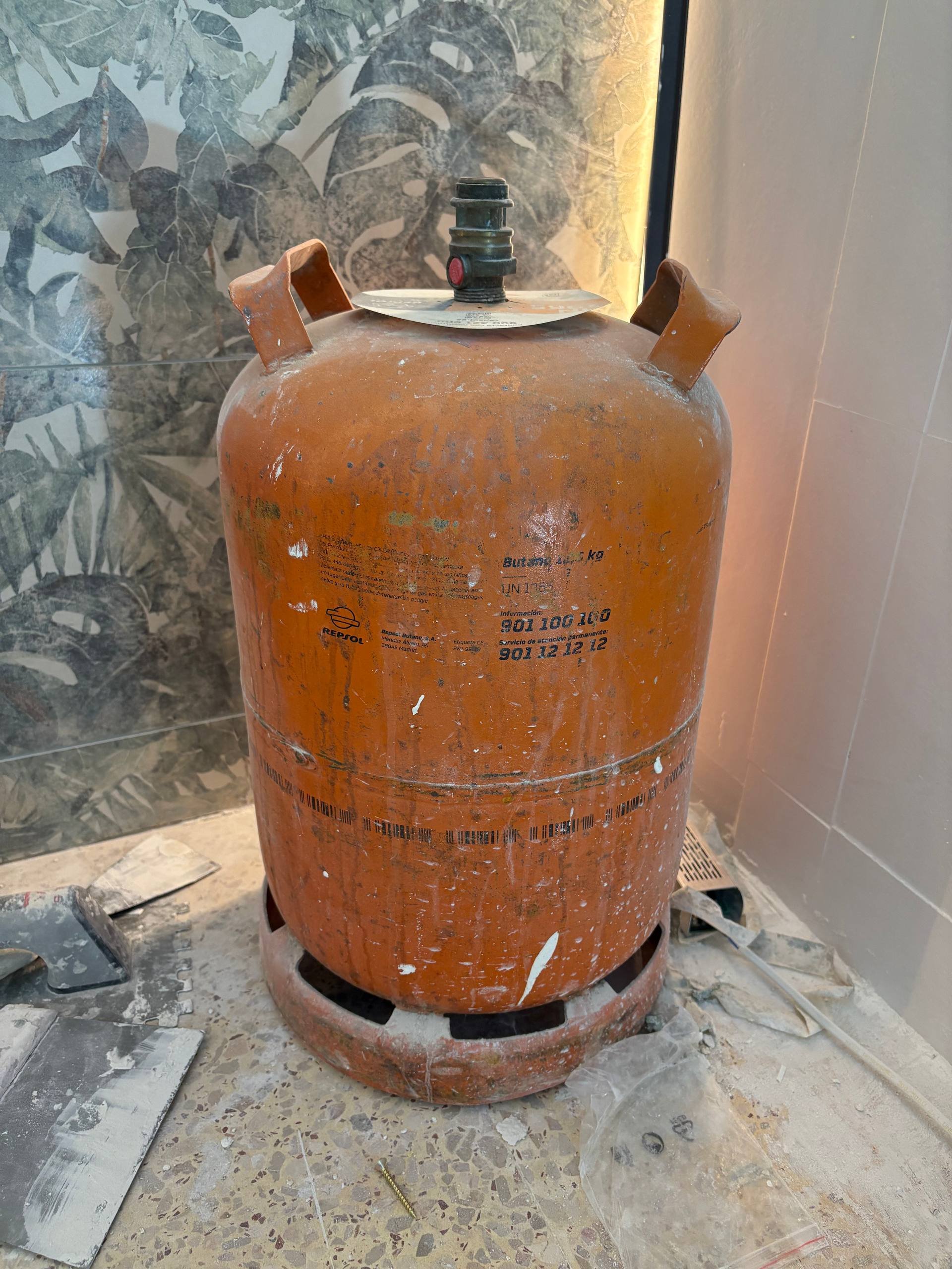 اسطوانة غاز LPG سعة 4.5 كجم — إسبانيا