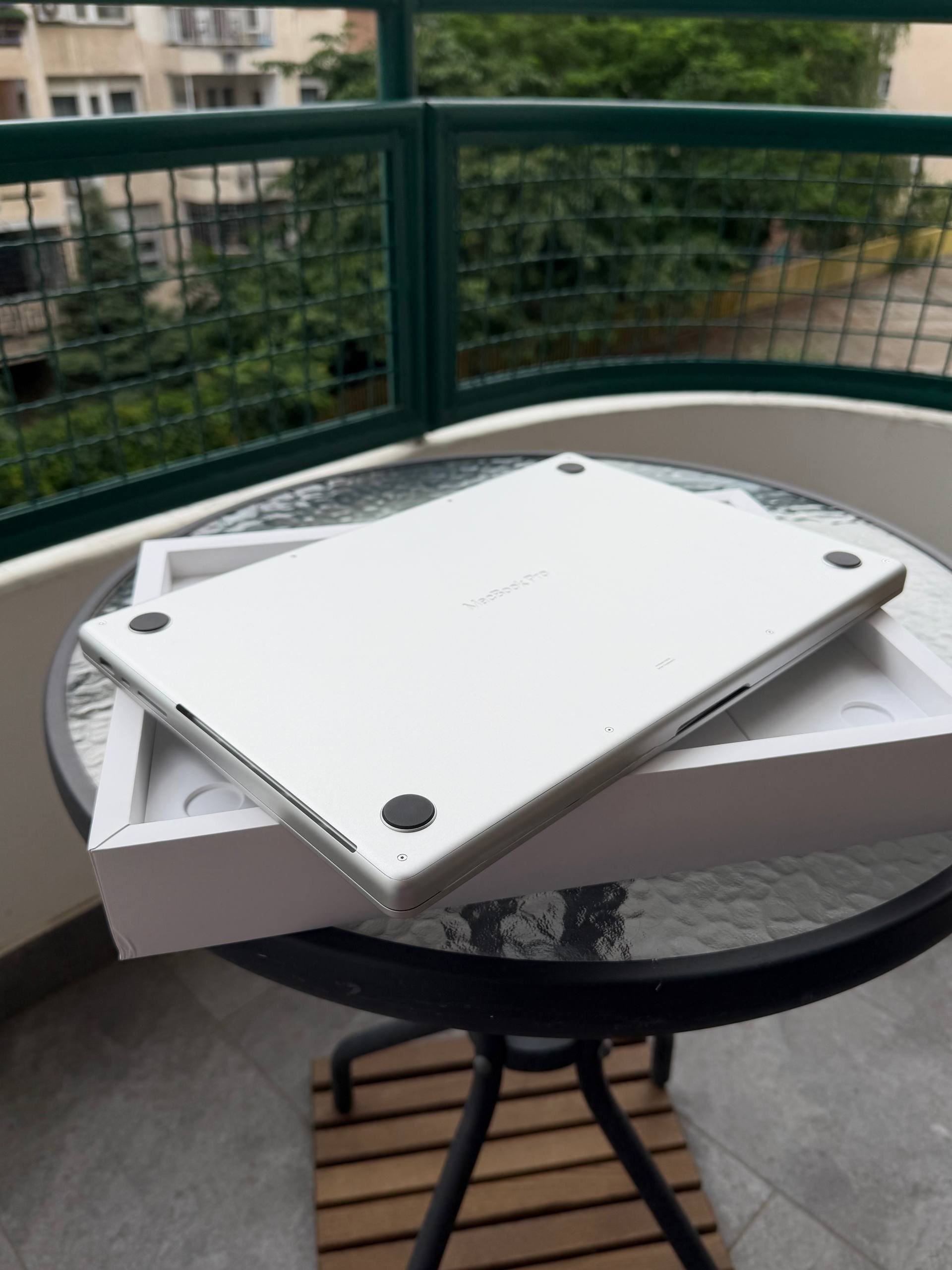 MacBook Pro 16 M5 48GB 1TB Plata (caja abierta) — nuevo — Belgrado, Serbia