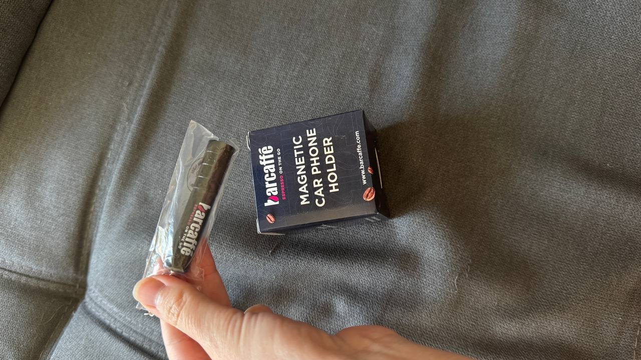حامل هاتف السيارة المغناطيسي Varcaffe — مستعمل — بلغراد, صربيا